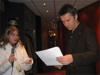 Jens Stoltenberg i samtale med Ungdomsavisa